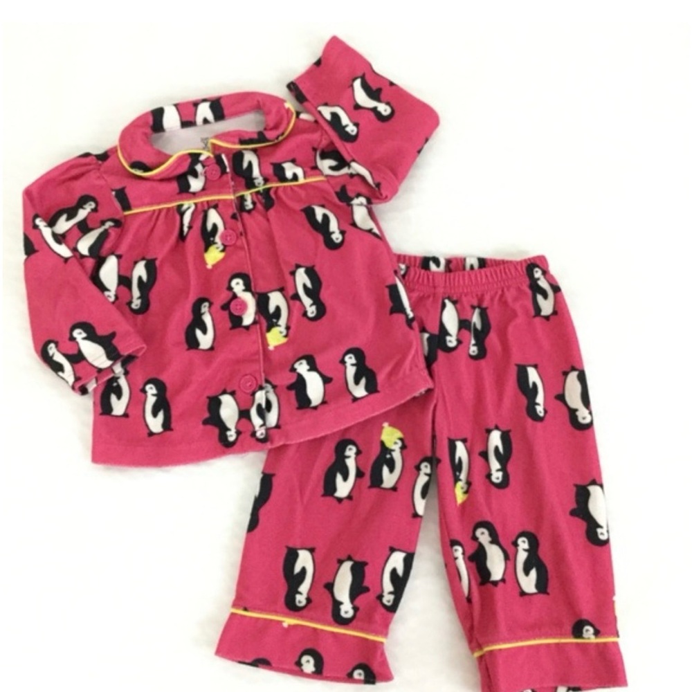Girl’s Carter's Pink Penguin Pajama Set Size 12 Months
